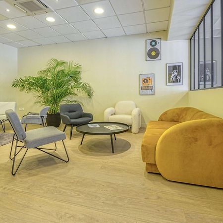 ホテル Ibis ショレ エクステリア 写真